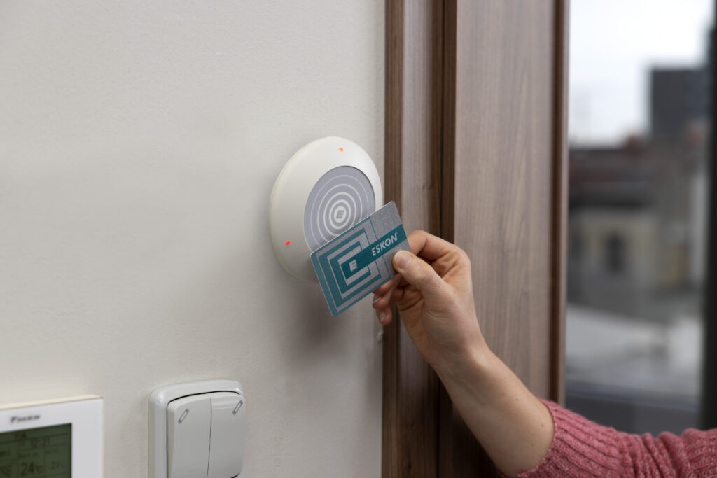 přístupové snímač B